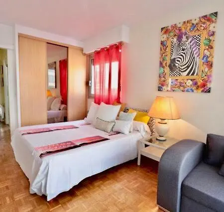Big & Cozy 2 Bdr, 200 Mts From La Croissette Διαμέρισμα