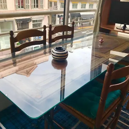 Big & Cozy 2 Bdr, 200 Mts From La Croissette Διαμέρισμα